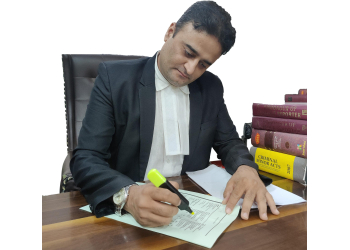 Advocate Dinesh Wadhwa