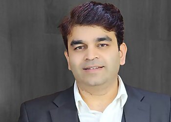 ग़ाज़ियाबाद कंस्यूमर कोर्ट वकील Advocate Varun Chaudhary छवि 1