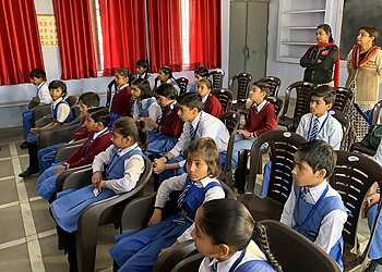 Aliganj Montessori School