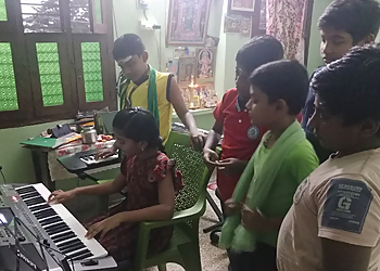 Alpha Violinist Music Academy