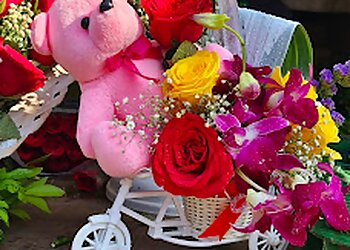 Anand Flowers & Bouquet