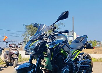 Authentic Point Garage