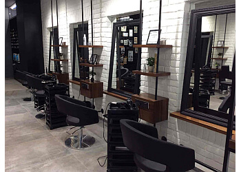 B & B Salon and Nails Navrangpura