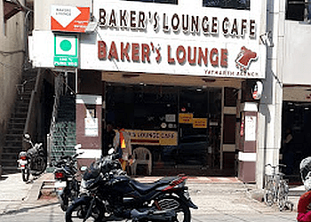 Baker's Lounge