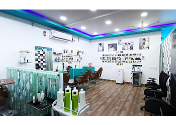 Black 2 Blonde Salon