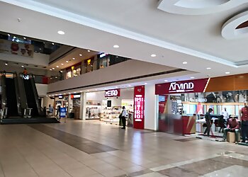 Centre Point Mall