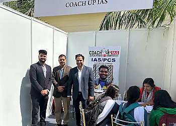 Coach UP IAS Lucknow