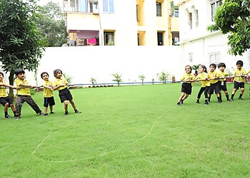 Crayons Montessori School