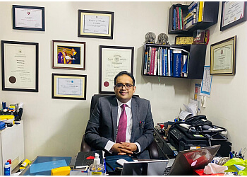 DR. PARAS AGARWAL, MD, MRCPS, PGDD, F.Diab, FRCP, RCPSG - THE DIABETES & WELLNESS CLINIC