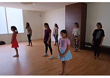 Dancin'feet_school of dance