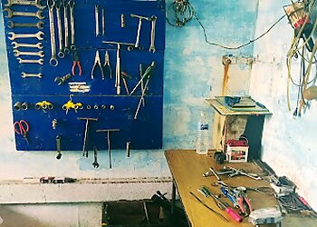 Dhinakaran auto works