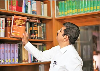 Advocate Dilip Motiram Ahuja - LAW OFFICES OF D M AHUJA & ASSOCIATES