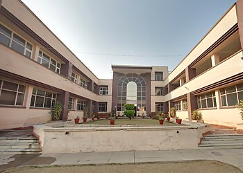 Doaba College
