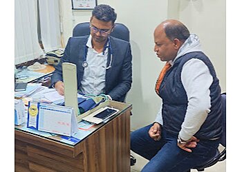 Dr. Aadish Kumar Jain, MBBS, MD , DM - GASTROENTEROLOGY, LIVER AND ADVANCED ENDOSCOPY CENTRE