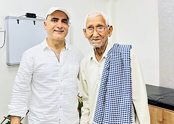 Dr. Abdul Majeed, MBBS, MD, DM - SUN SUPERSPECIALITY CENTRE