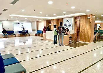 Dr.Adnan Firdous Raina, MBBS, MD(Internal Medicine), DM(Neurlogy) - PARAS HEALTH