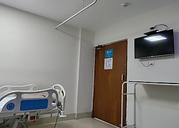 Dr. Advait Akash, MBBS, MD, DM - ASIAN DWARKADAS JALAN SUPER SPECIALTY HOSPITAL