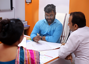 Dr. Ajay Sikarwar, MBBS, MD, DM - TARAWATI SUPER SPECIALITY HOSPITAL