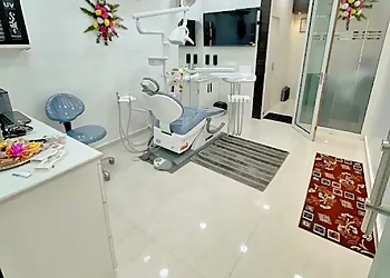 Dr. Akash Rastogi - RASTOGI DENTAL CLINIC