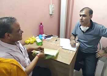 Dr. Alok Kalyani, MBBS, MD, AFIH