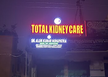 Dr. Alok Kumar Mohapatra, MBBS, MD, DM - TOTAL KIDNEY CARE