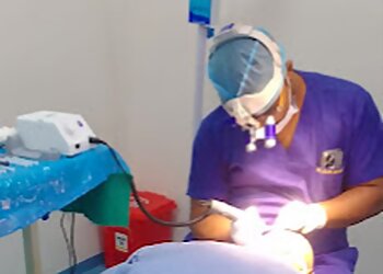 Dr Alok Sahoo, MBBS, MD - ALLÔROOTS HAIR RESTORATION