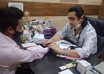 Dr. Alok Sharma, MBBS, DNB( Medicine ), DM ( Cardiology)