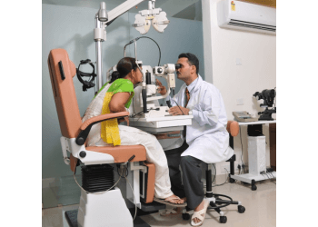 Dr. Alpesh R. Shah, MBBS, MS - BOPAL EYE CARE CENTRE
