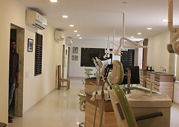 Dr. Amish Mehta, BDS, MDS - CHANDAN ORTHODONTIC CLINIC