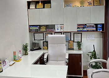 Dr. Amit Gupta, MBBS, DNB, FACE, FRCP, FACP, DFID, PGD Diabetes, FICP, FRSSDI - CENTRE FOR DIABETES