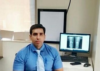 Dr Amit Handa, MBBS, MS - Dr Handa Orthopaedic
