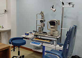 Dr. Amit KR. Jayswal MBBS, MS, F.R.C.S - SHRI GANESH EYE HOSPITAL