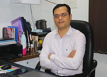 Dr. Amit KR. Jayswal MBBS, MS, F.R.C.S - SHRI GANESH EYE HOSPITAL