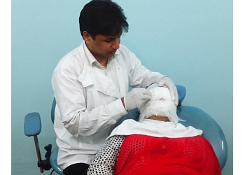 Dr. Amit Kumar Agarwal, MBBS, DDVL - DR AGARWAL’S CLINIC DENTAL & SKIN EXPERTS