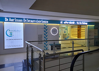 Dr. Amit N. Solanki, MBBS, DOMS, DNB, FAECS - SHANTI EYE TECH