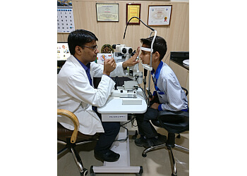 Dr. Amit Yadav MBBS, MS, FCO, FIPO - PRAKASH NETRA KENDRA