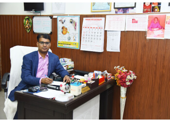 Dr. Amit Yadav MBBS, MS - PRAKASH NETRA KENDRA 