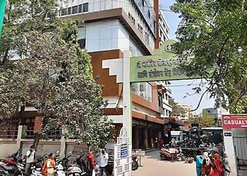 Dr. Anand Malu, MBBS, DNB - SRI MARKANDEYA SAHKARI RUGNALAYA RESEARCH CENTRE