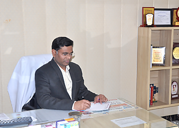 Dr. Anil Biltoria, MBBS, MD - PRAGATI EYE CENTER