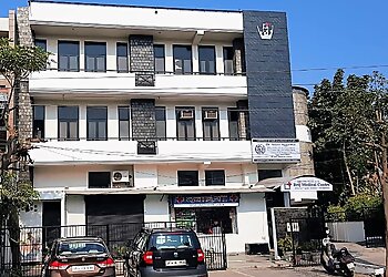 Dr. Anish Aggarwal, MBBS, MD,PGD-PCR - BRIJ MEDICAL CENTRE