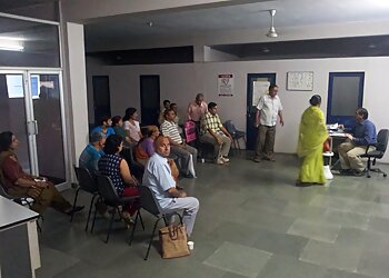 Dr. Anish Aggarwal, MBBS, MD,PGD-PCR - BRIJ MEDICAL CENTRE