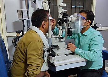 Dr Ankit Soni, MS, FICO, FICS - SONI NETRALAYA