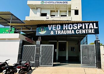 Dr. Ankur Agarwal, MBBS, MS - VED HOSPITAL & TRAUMA CENTRE