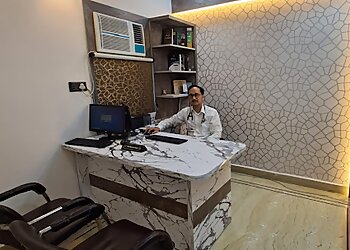 Dr. Anurag Singhal, MBBS, MD, DM - AJANTA HEART CARE & DIAGNOSTIC CENTRE
