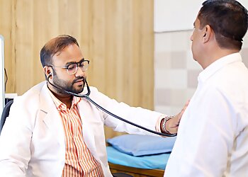 Dr. Apar Agarwal, MBBS, MD, FCCS - ARTUS LUNGS CLINIC