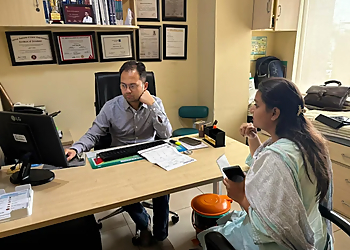 Dr. Arpit Garg MBBS, MD, DNB - AMG HEALTH