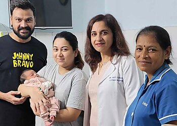 Dr. Arti Luthra, MBBS, MS - LUTHRA MATERNITY & INFERTILITY CENTRE