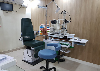 Dr. Arun Kumar Shah, MS - KAMAL EYE HOSPITAL