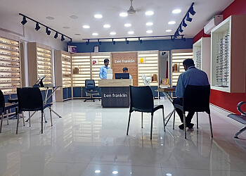 Dr. Arun Kumar Shah, MS - KAMAL EYE HOSPITAL