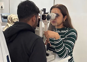 Dr. Ashapritpal Kaur, MBBS, MS - GURU TEGH BAHADUR EYE HOSPITAL